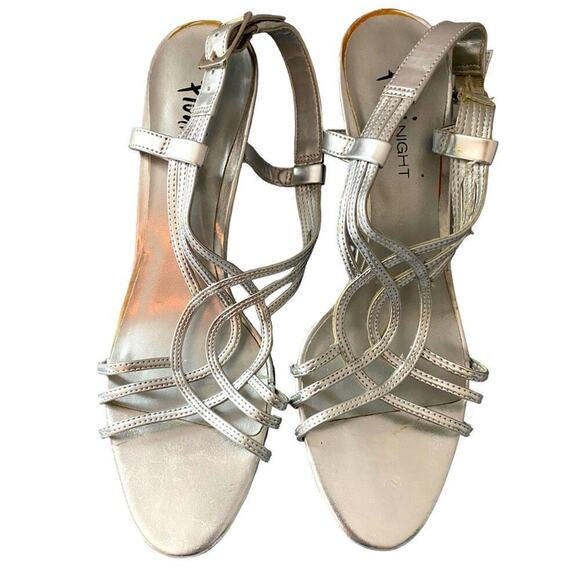 Silver party shoes pumps stilettos 3” heels wide sling back straps size 8 - Picture 2 of 8